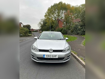 Used Volkswagen Golf 2013 for sale - 76265958: Photo 2
