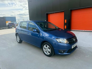 Used Dacia Sandero 2015 for sale - 78201477: Photo