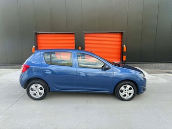 Used Dacia Sandero 2015 for sale - 78201477: Photo