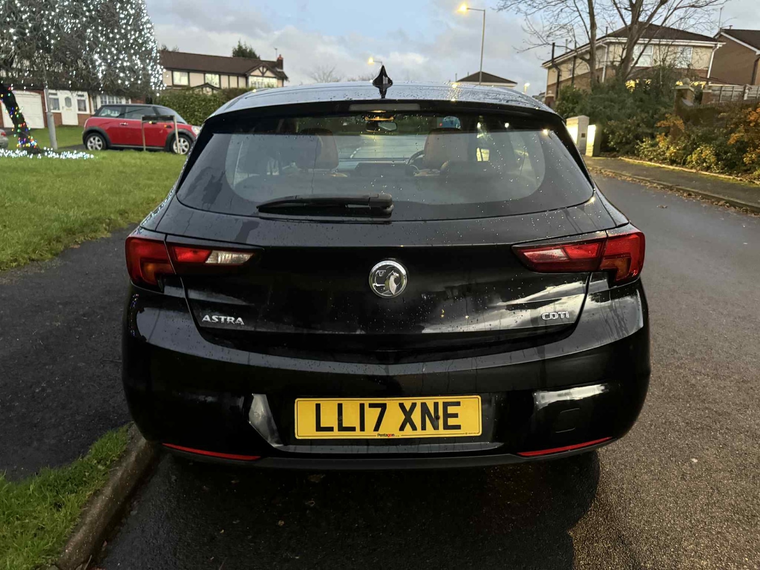 Used Vauxhall Astra 2017 for sale - 76882058: Photo 2