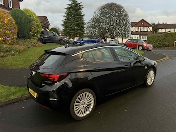 Used Vauxhall Astra 2017 for sale - 76882058: Photo