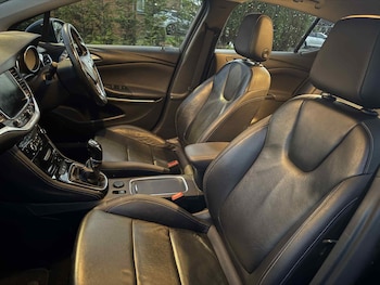 Used Vauxhall Astra 2017 for sale - 76882058: Photo