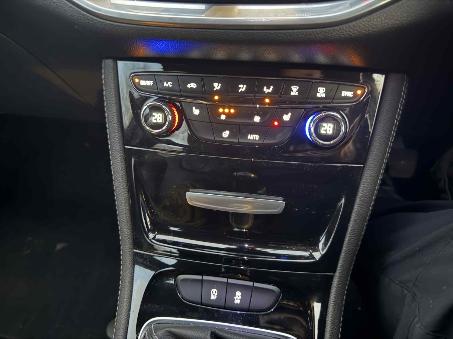 Used Vauxhall Astra 2017 for sale - 76882058: Photo 7