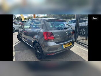 Used Volkswagen Polo 2016 for sale - 75945928: Photo