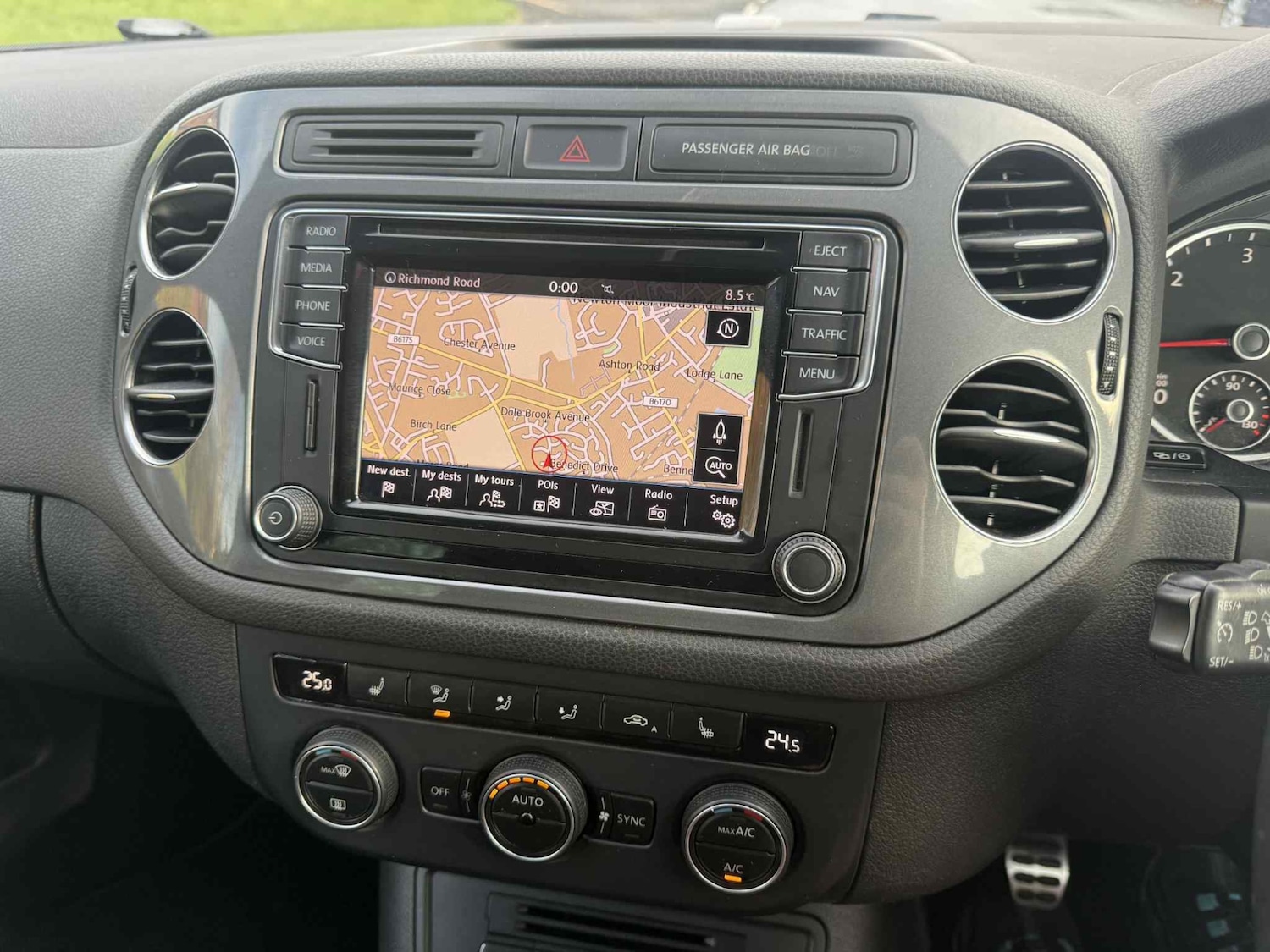 Used Volkswagen Tiguan 2015 for sale - 76934688: Photo 4