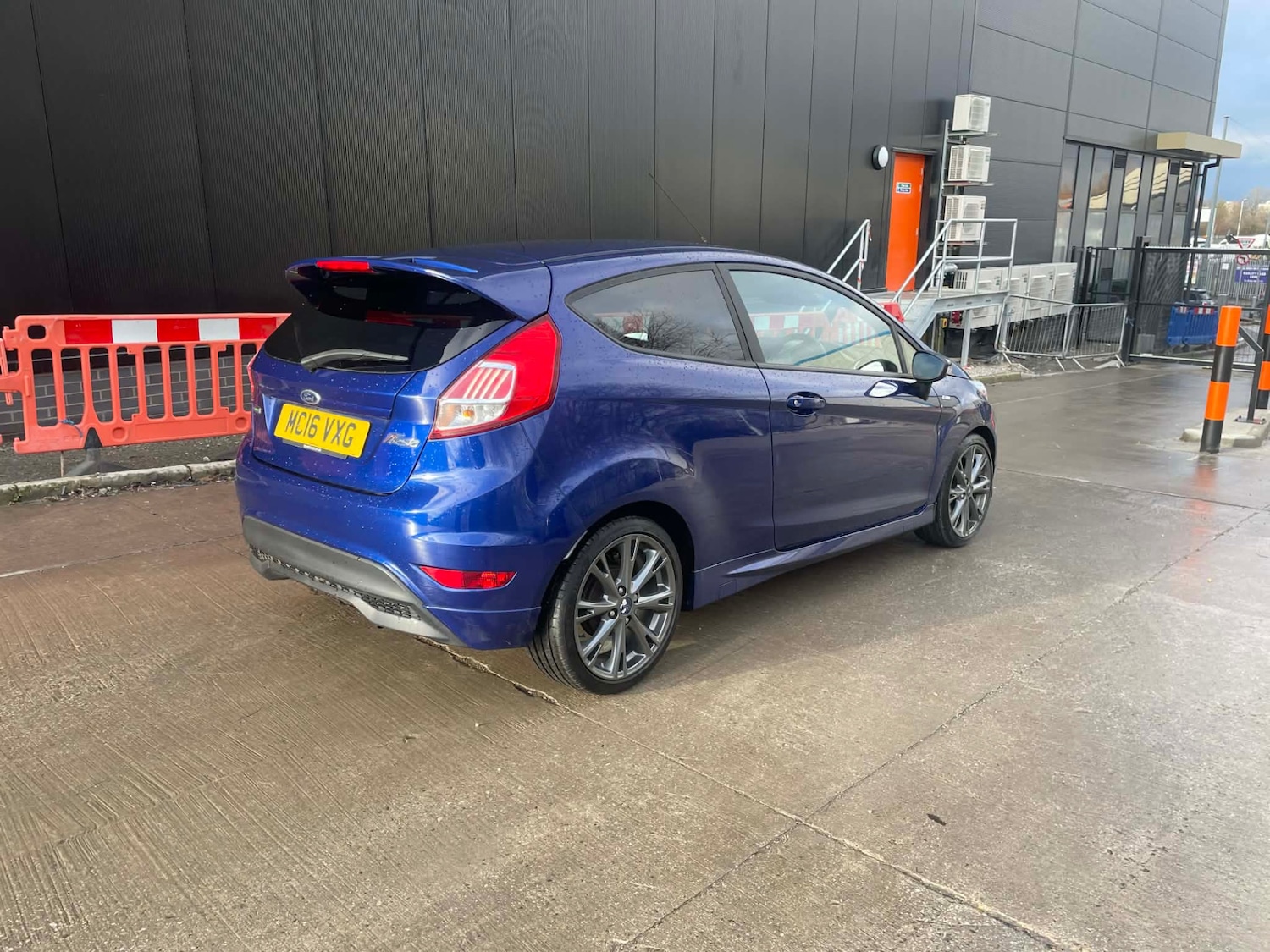 Used Ford Fiesta 2016 for sale - 77233984: Photo 3