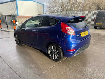 Used Ford Fiesta 2016 for sale - 77233984: Photo