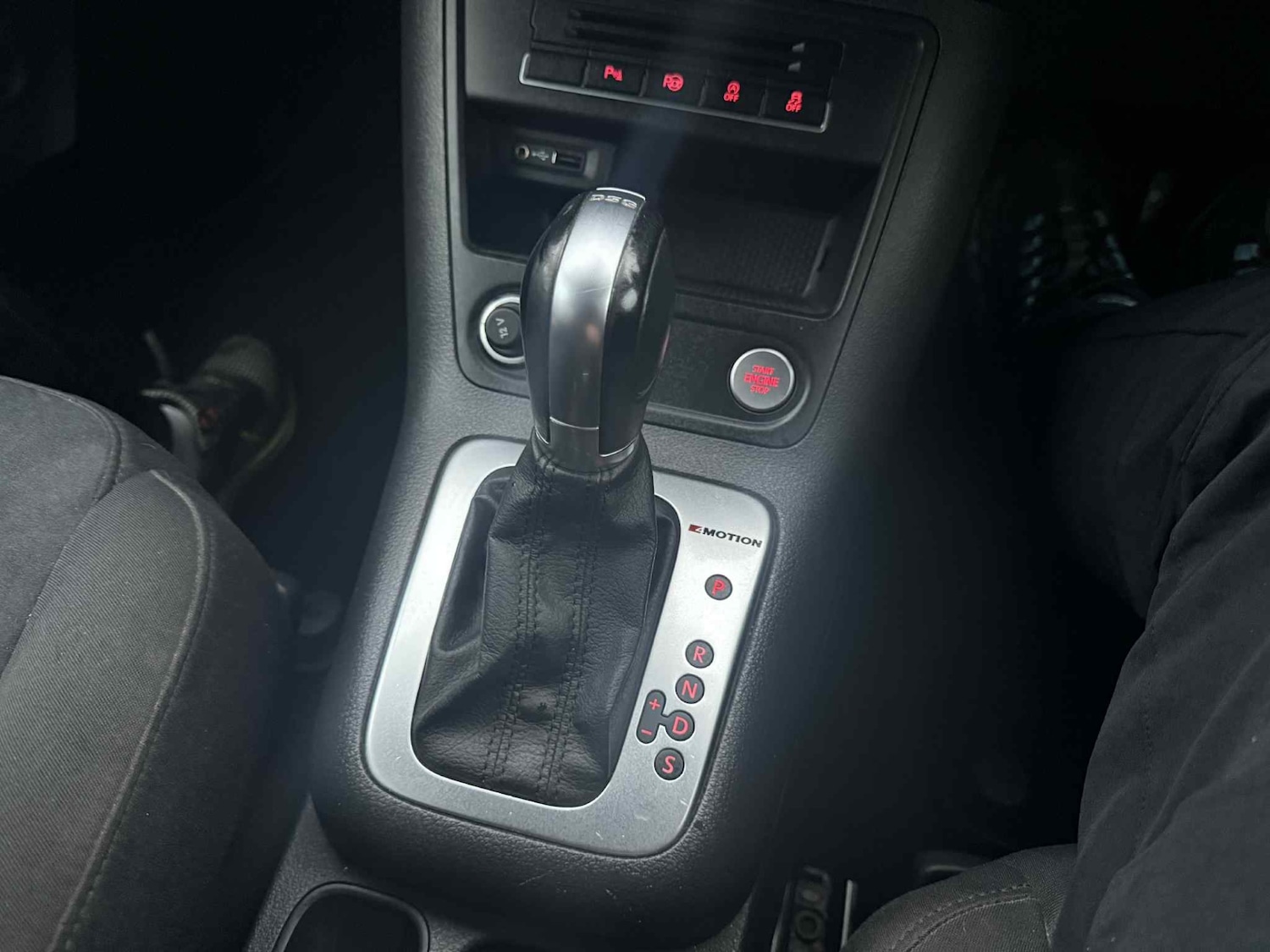 Used Volkswagen Tiguan 2015 for sale - 76542903: Photo 9