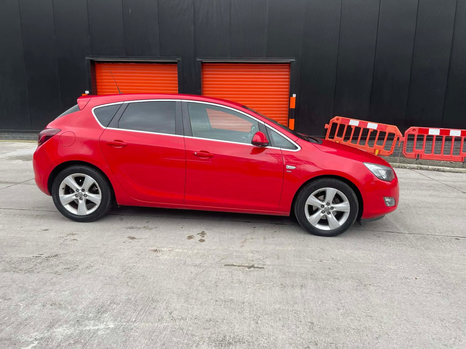Used Vauxhall Astra 2012 for sale - 77297352: Photo 9