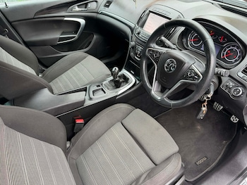 Used Vauxhall Insignia 2015 for sale - 77889382: Photo