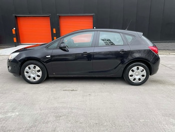 Used Vauxhall Astra 2010 for sale - 77494943: Photo