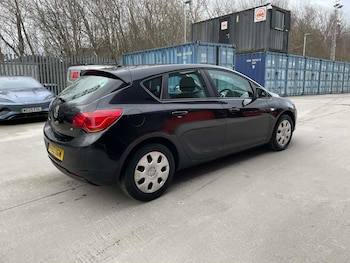Used Vauxhall Astra 2010 for sale - 77494943: Photo
