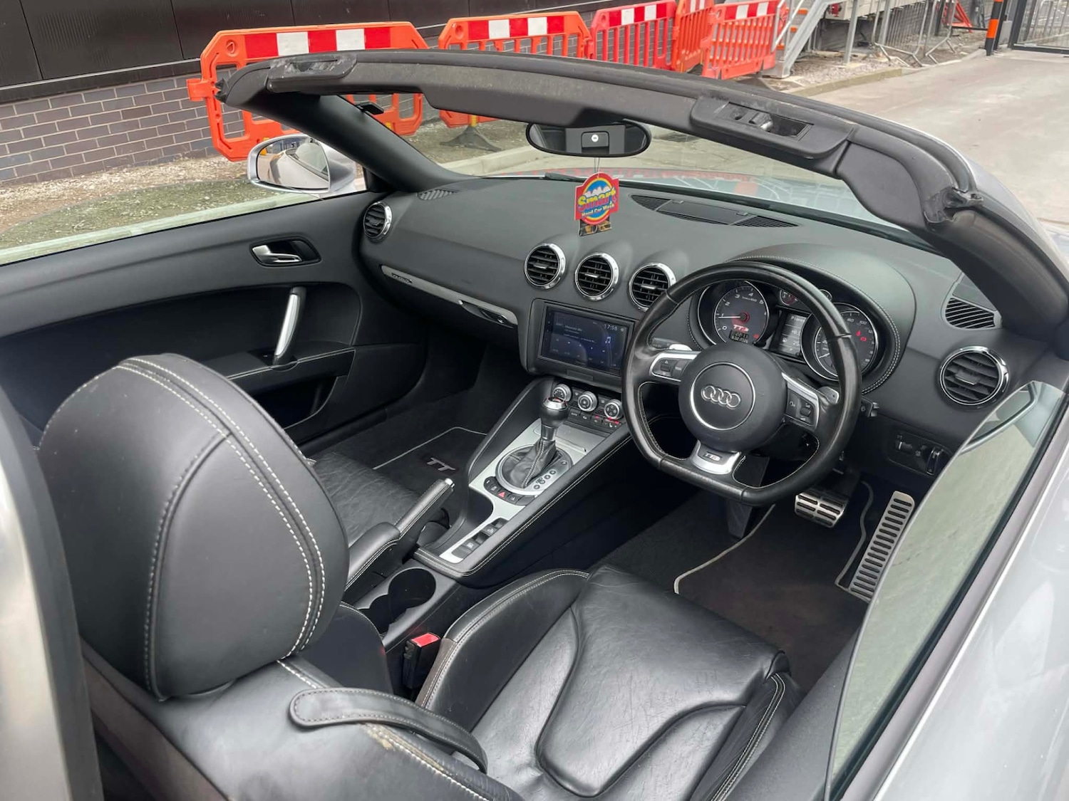 Used Audi TT 2011 for sale - 77980643: Photo 6