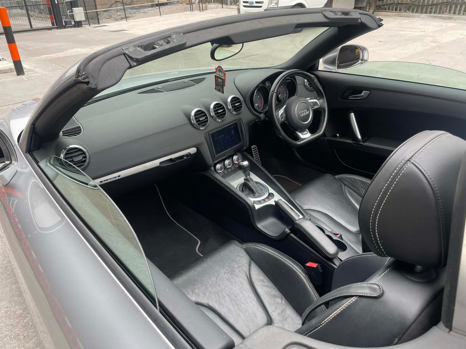 Used Audi TT 2011 for sale - 77980643: Photo 8