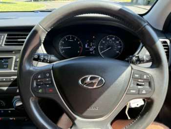 Used Hyundai i20 2017 for sale - 75398508: Photo