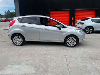 Used Ford Fiesta 2010 for sale - 79030210: Photo