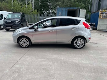 Used Ford Fiesta 2010 for sale - 79030210: Photo