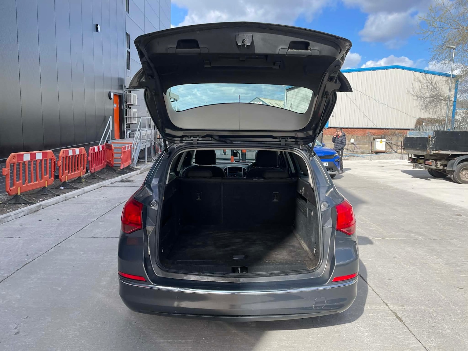 Used Vauxhall Astra 2013 for sale - 77888906: Photo 9