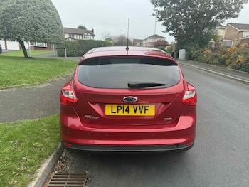 Used Ford Focus 2014 for sale - 76266167: Photo 3