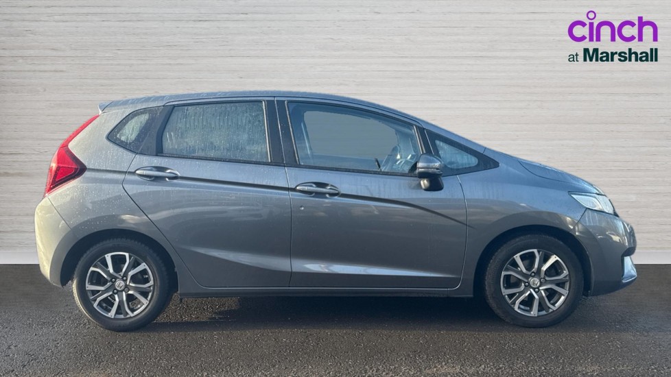 Used Honda Jazz 2017 for sale - 76971390: Photo 2