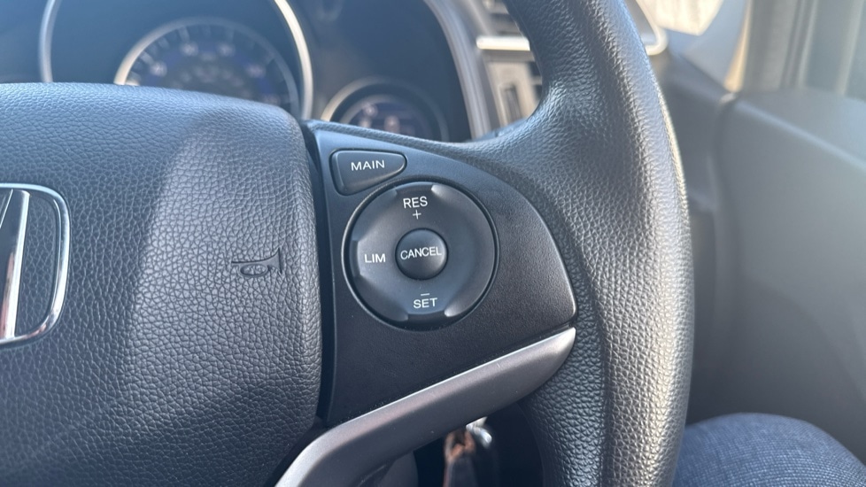 Used Honda Jazz 2017 for sale - 76971390: Photo 23