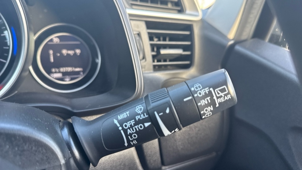 Used Honda Jazz 2017 for sale - 76971390: Photo 25