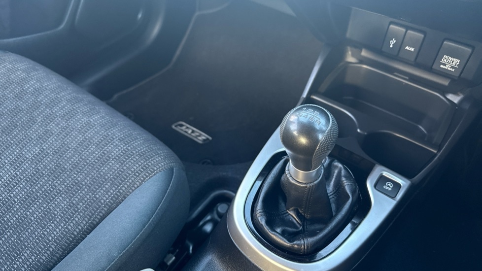 Used Honda Jazz 2017 for sale - 76971390: Photo 28