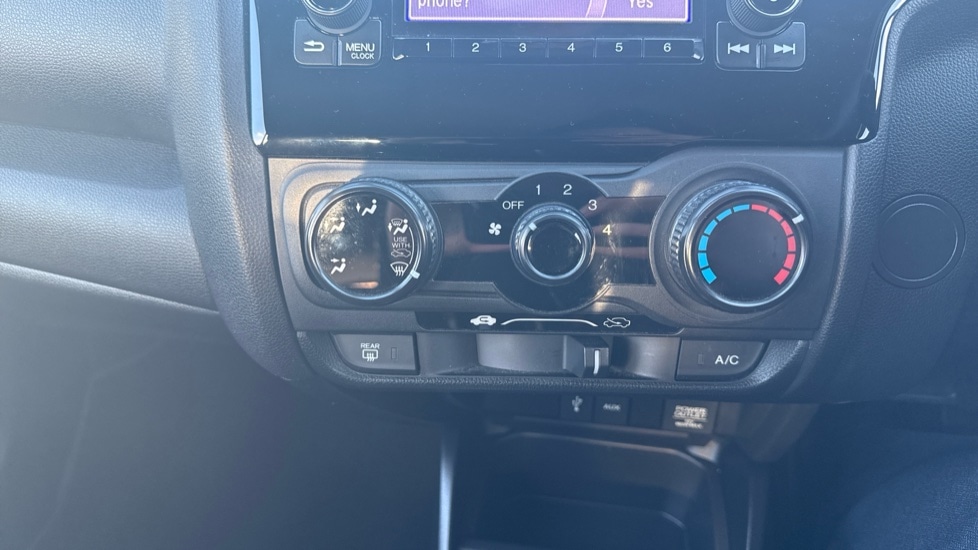 Used Honda Jazz 2017 for sale - 76971390: Photo 30