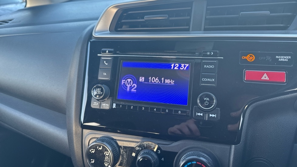 Used Honda Jazz 2017 for sale - 76971390: Photo 31