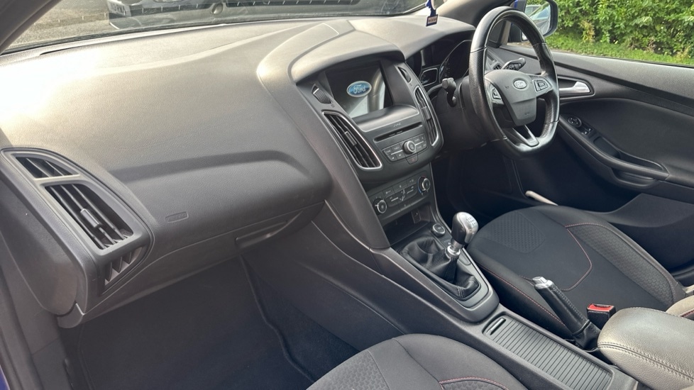 Used Ford Focus 2018 for sale - 76575182: Photo 10