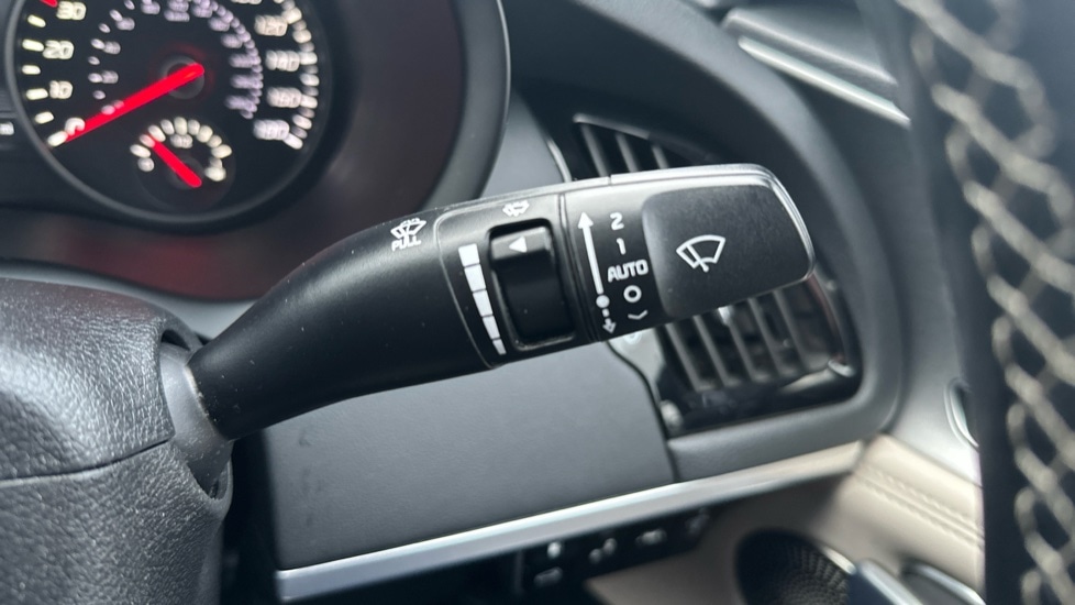 Used Kia Stinger 2018 for sale - 76514961: Photo 25