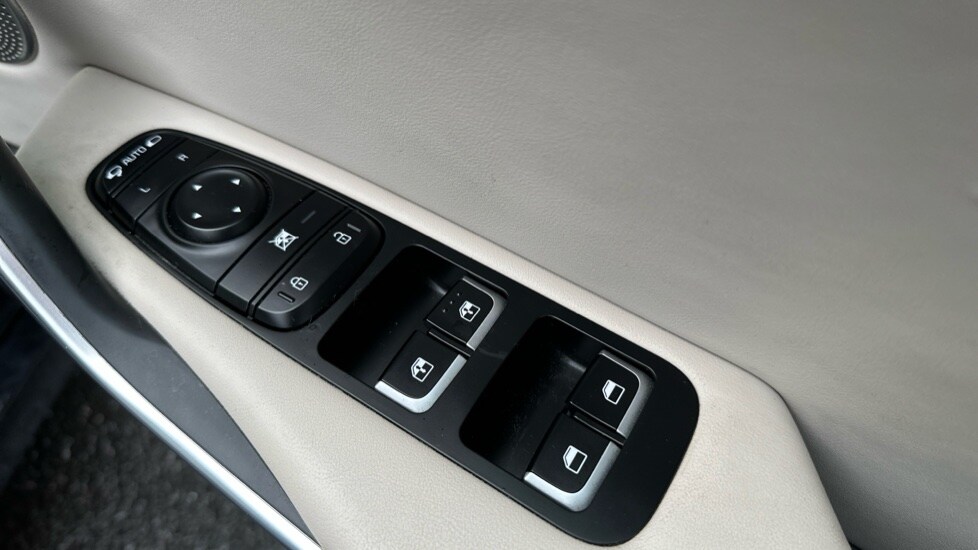 Used Kia Stinger 2018 for sale - 76514961: Photo 36