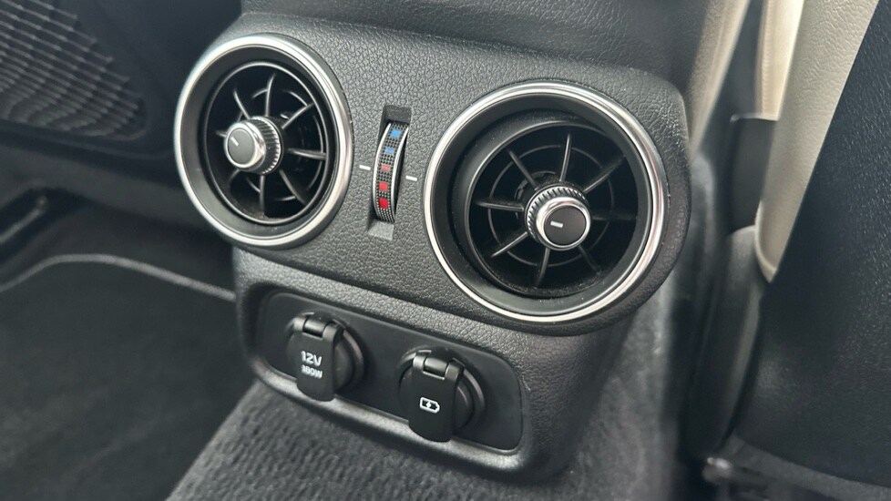 Used Kia Stinger 2018 for sale - 76514961: Photo 38