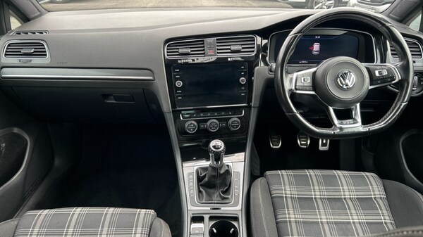 Used Volkswagen Golf 2017 for sale - 76124409: Photo 11