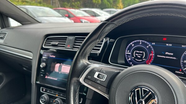 Used Volkswagen Golf 2017 for sale - 76124409: Photo 23