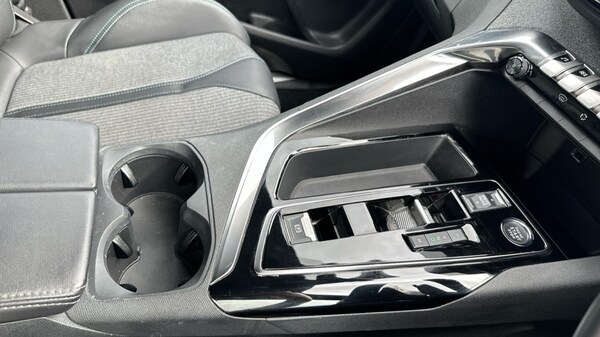 Used Peugeot 5008 2023 for sale - 76130751: Photo 25