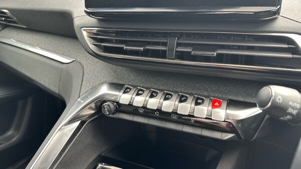 Used Peugeot 5008 2023 for sale - 76130751: Photo 30