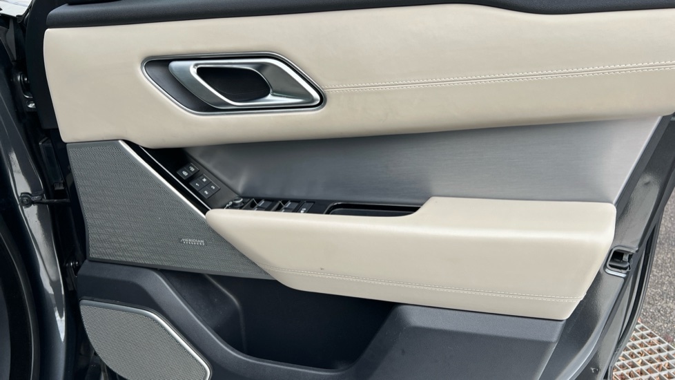 Used Land Rover Range Rover Velar 2021 for sale - 76907966: Photo 30