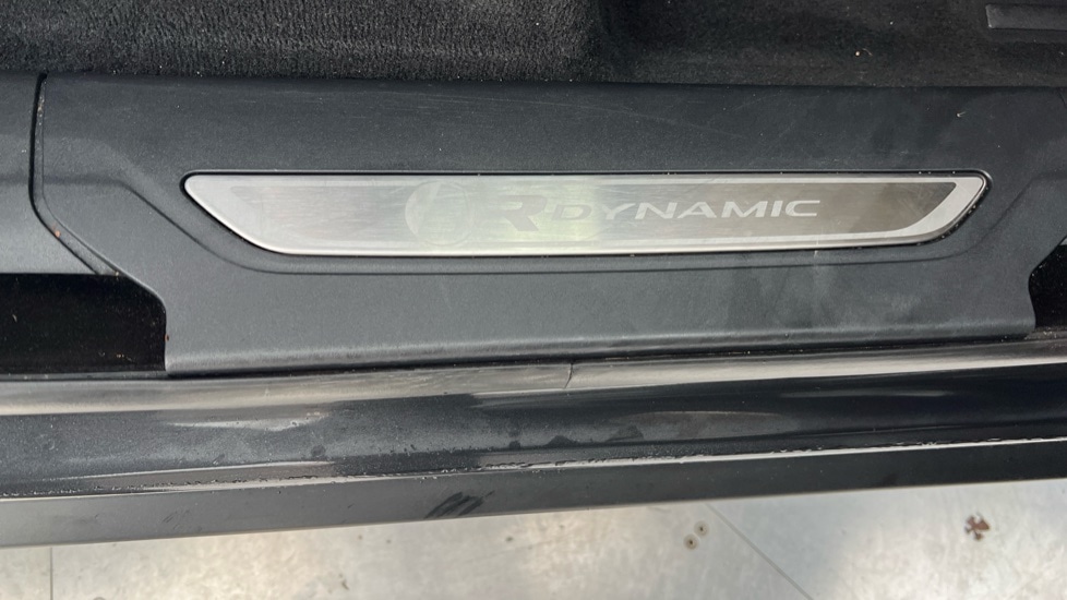 Used Land Rover Range Rover Velar 2021 for sale - 76907966: Photo 37