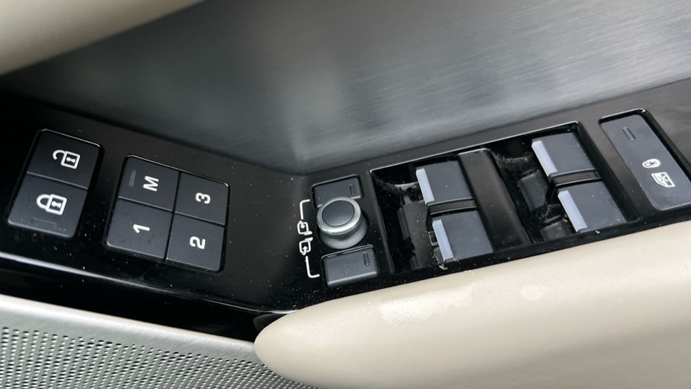 Used Land Rover Range Rover Velar 2021 for sale - 76907966: Photo 49