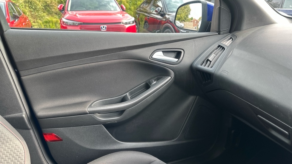 Used Ford Focus 2018 for sale - 76079455: Photo 23