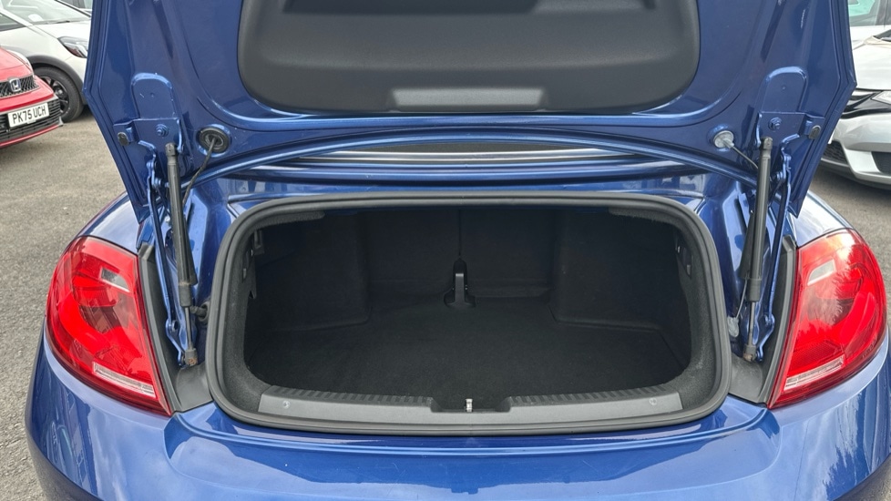 Used Volkswagen Beetle 2014 for sale - 76098009: Photo 15