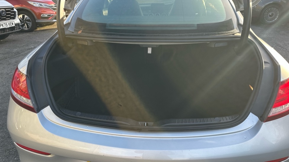 Used Mercedes-Benz C Class 2018 for sale - 76249907: Photo 15