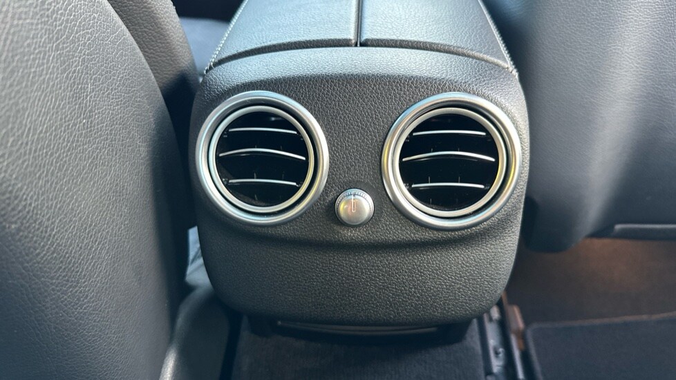 Used Mercedes-Benz C Class 2018 for sale - 76249907: Photo 35