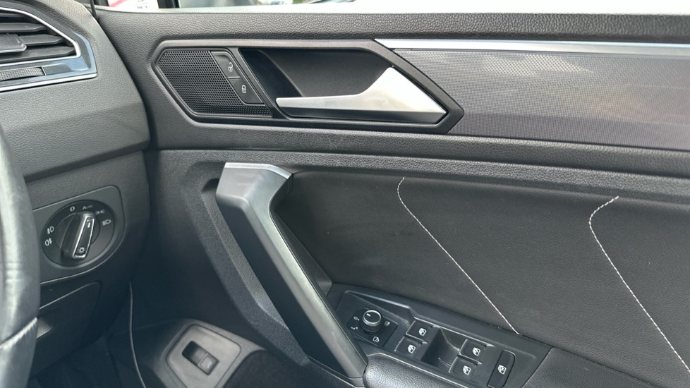 Used Volkswagen Tiguan 2019 for sale - 76092128: Photo 29