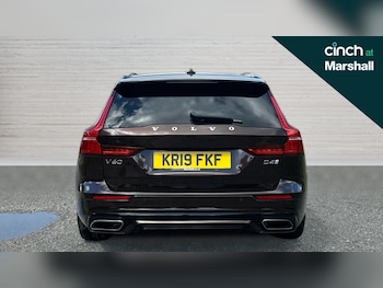 Used Volvo V60 2019 for sale - 75442936: Photo