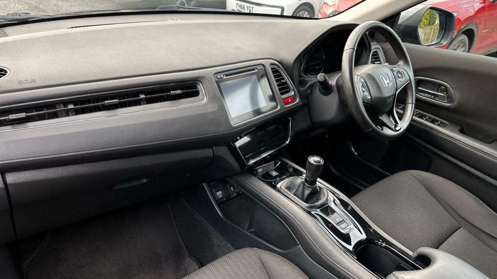 Used Honda HR-V 2017 for sale - 77082476: Photo 2