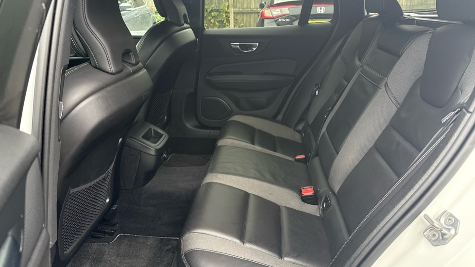 Used Volvo V60 2019 for sale - 76233968: Photo 14