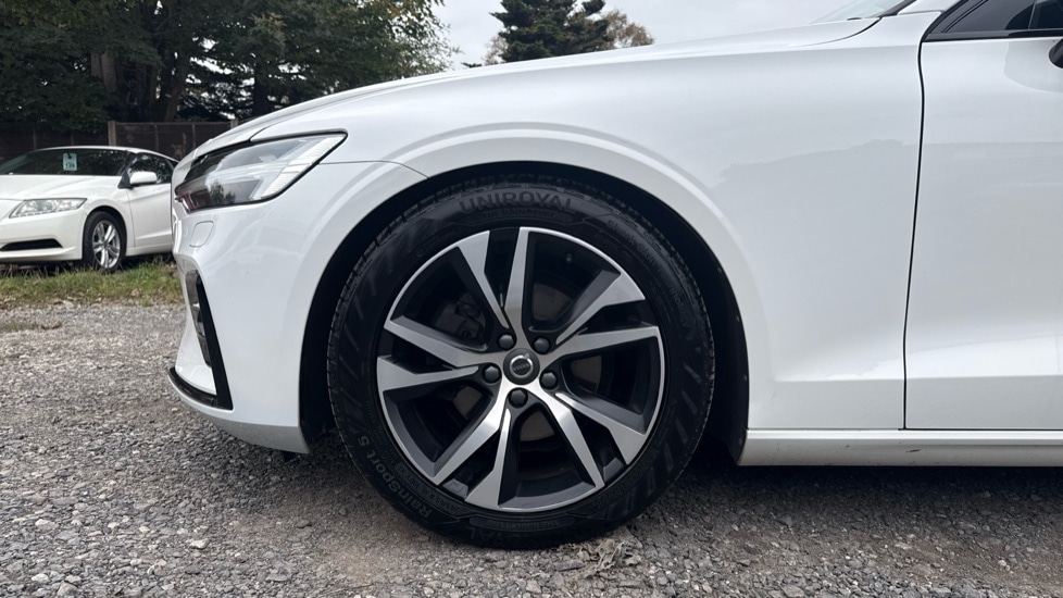 Used Volvo V60 2019 for sale - 76233968: Photo 17