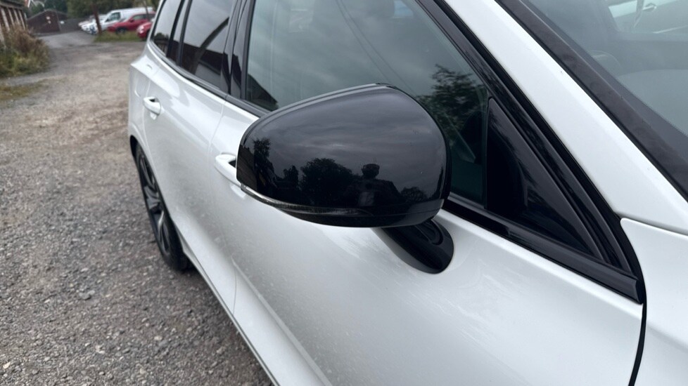 Used Volvo V60 2019 for sale - 76233968: Photo 25